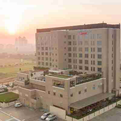 Courtyard Surat Hotel Exterior