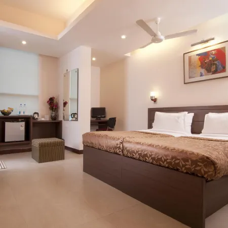Hotel Crystal Retreat