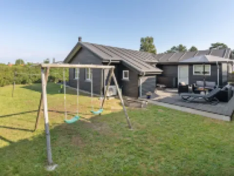 "Kamilla" - 200m from the Sea Hotels in Nyborg