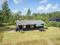 "Gizelle" - 1.5km from the Sea Hotels in Albaek