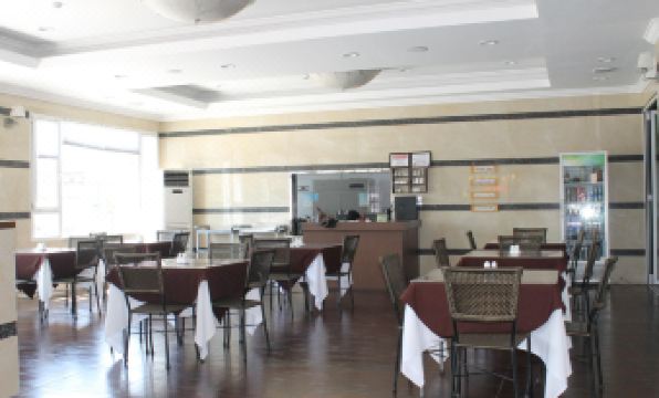 Townhouse Oak Vera Hotel Near Clark International Airport