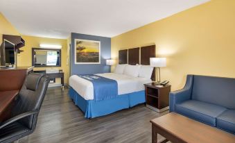 Days Inn by Wyndham Muscle Shoals Florence