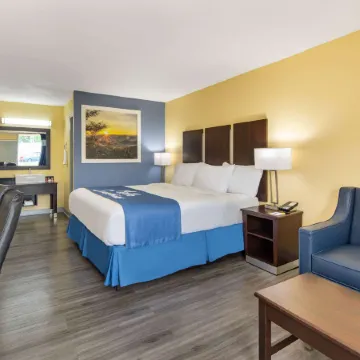 Days Inn by Wyndham Muscle Shoals Florence