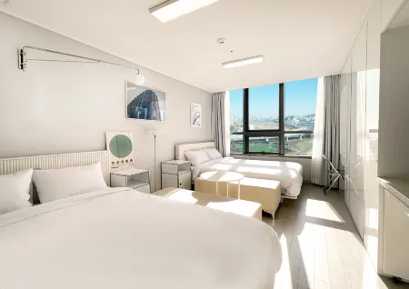 UH FLAT THE SONGDO