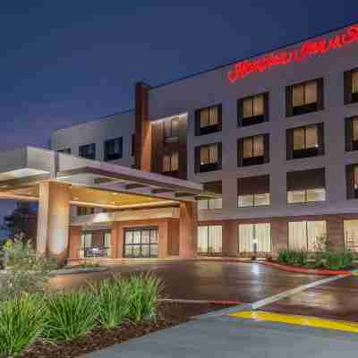 Hampton Inn & Suites by Hilton Santa Rosa Sonoma Wine Country Hotel Exterior