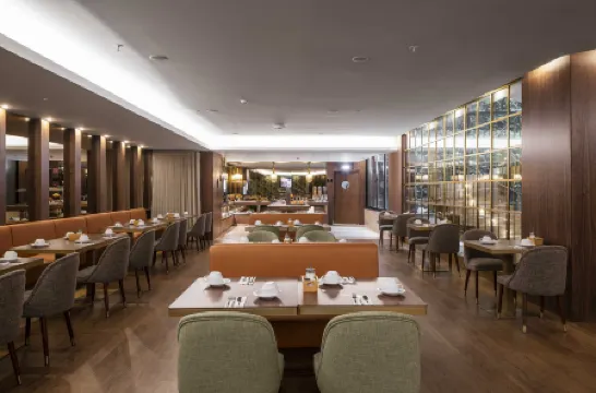 Turim Oporto Hotel Отели рядом с достопримечательностью «Ратуша Порту»