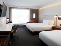 كورتيارد باي ماريوت مونتريال ميدتاون Hotels near مونت رويال بارك