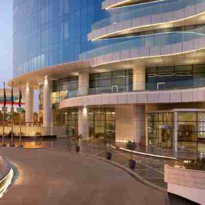 Le Meridien Riyadh Hotel Exterior