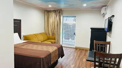Lanai Motel Отели в г. Алхамбра