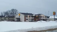 Super 8 by Wyndham Plover Stevens Point Area Hotel di Lanark