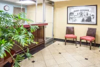 Super 8 by Wyndham Camp Springs/Andrews AFB DC Area - С тренажерным залом