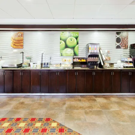 La Quinta Inn & Suites by Wyndham Warner Robins - Robins AFB