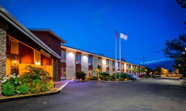 Best Western Plus Corning Inn