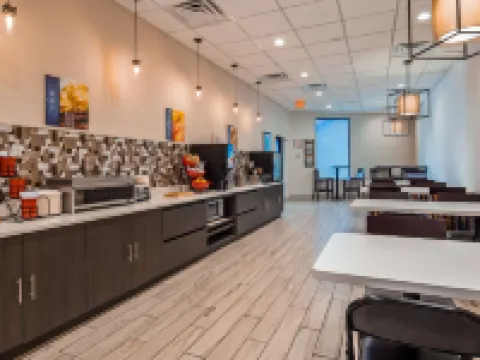 ベストウェスタン セバービル / コダック イン セバービルのホテル