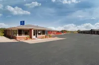 Americas Best Value Inn and Suites Macon - Parkering