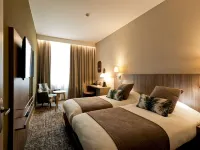 Best Western Crequi Lyon Part Dieu 6区周辺のホテル