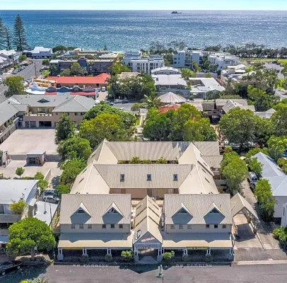 Byron Central Apartments - Apartments