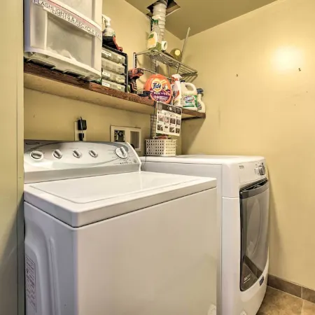 Bright Historic Apartment | 2 Blocks to Downtown