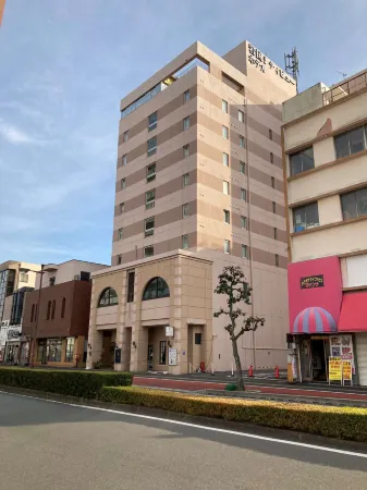 Iwakuni City View Hotel Отели рядом с достопримечательностью «Iwakuni Shirohebi Shrine»