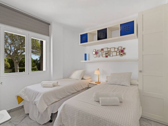Beautiful and Peaceful Apartment on the Beach