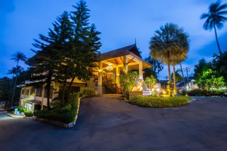 The Fair House Beach Resort & Hotel