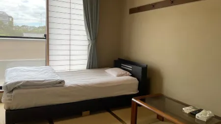 Business Hotel Yamaguchi Отели рядом со станцией JR Chiji station