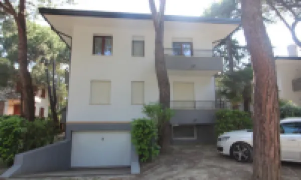 Spacious Flat 200mt from the Beach