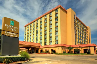 Embassy Suites by Hilton Tulsa I-44 Hotel dekat Creek Nation Council Oak Park