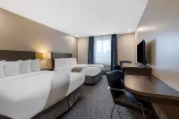 Villa Inn  Suites, SureStay Collection by Best Western