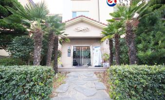 Charmant Hotel