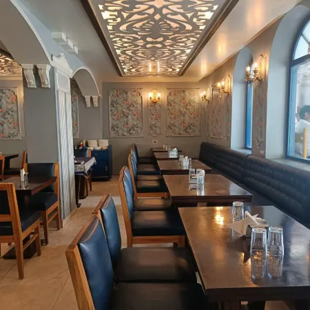 Maya Hotel & Restaurant