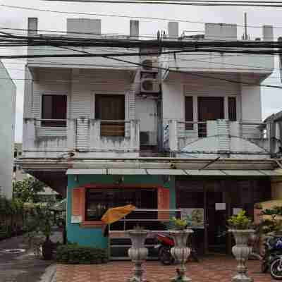 Domer Residencias Naga City Hotel Exterior