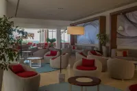 Gran Muthu Almirante Beach Hotel