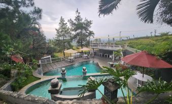 Bukit Alamanda Resort & Resto