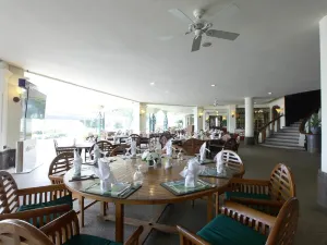 R Hotel Rancamaya