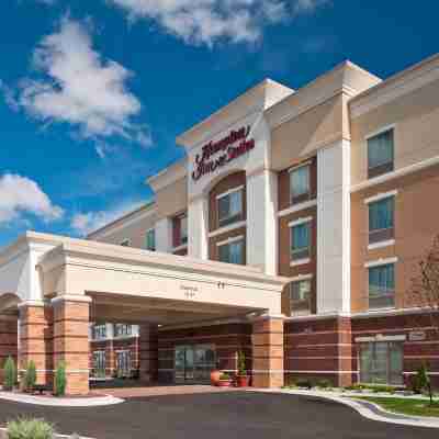 Hampton Inn & Suites Saginaw Hotel Exterior