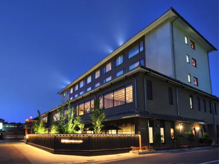 Hikone Castle Resort & Spa Отели в г. Хиконе