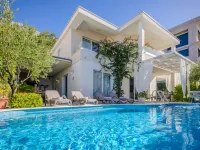 Luka - Villas