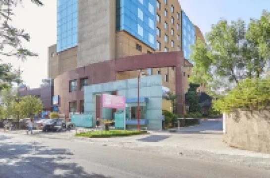 Royal Orchid Central, Pune โรงแรมใกล้Victoria Gardens (Jijamata Udyan)