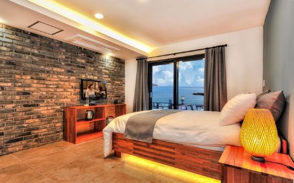 그린드시펜션 전경