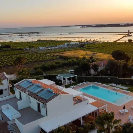 Oasi Guzzetta Hotel&Case Vacanze