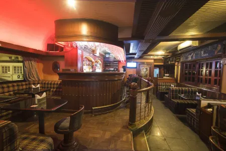 Hotel Ayodhya Отели в г. Колхапур