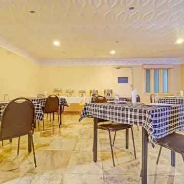 Treebo Vinayak Inn, 600 MTS from Coimbatore Railway Station