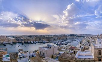 Senglea Suites