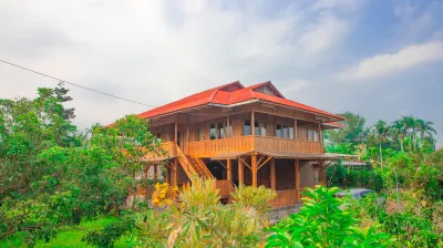 Villa Watu Emas 3 住宿飯店