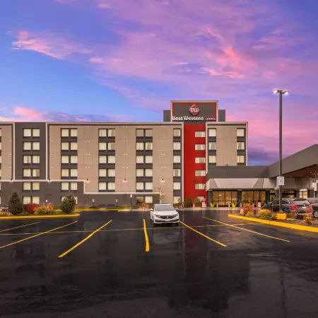 Best Western Plus Toronto North York Hotel & Suites