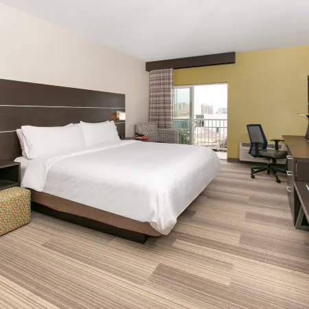 Holiday Inn Express & Suites SEASIDE-CONVENTION CENTER by IHG