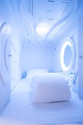 NapTapGo: Japanese Private Pod Hotel, E-City Metro Các khách sạn ở Indirapuram