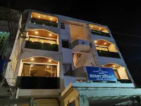 Hotel Always Welcome Hotel berhampiran Chamunda Mataji Temple