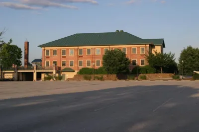Bridges Guest Quarters Hotels in Abbottstown